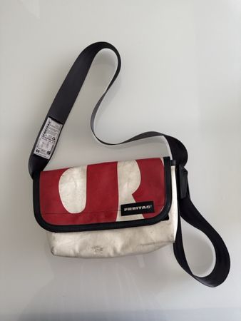 Original FREITAG Tasche F41 HAWAII FIVE-O – Rot / Weiss (Uni