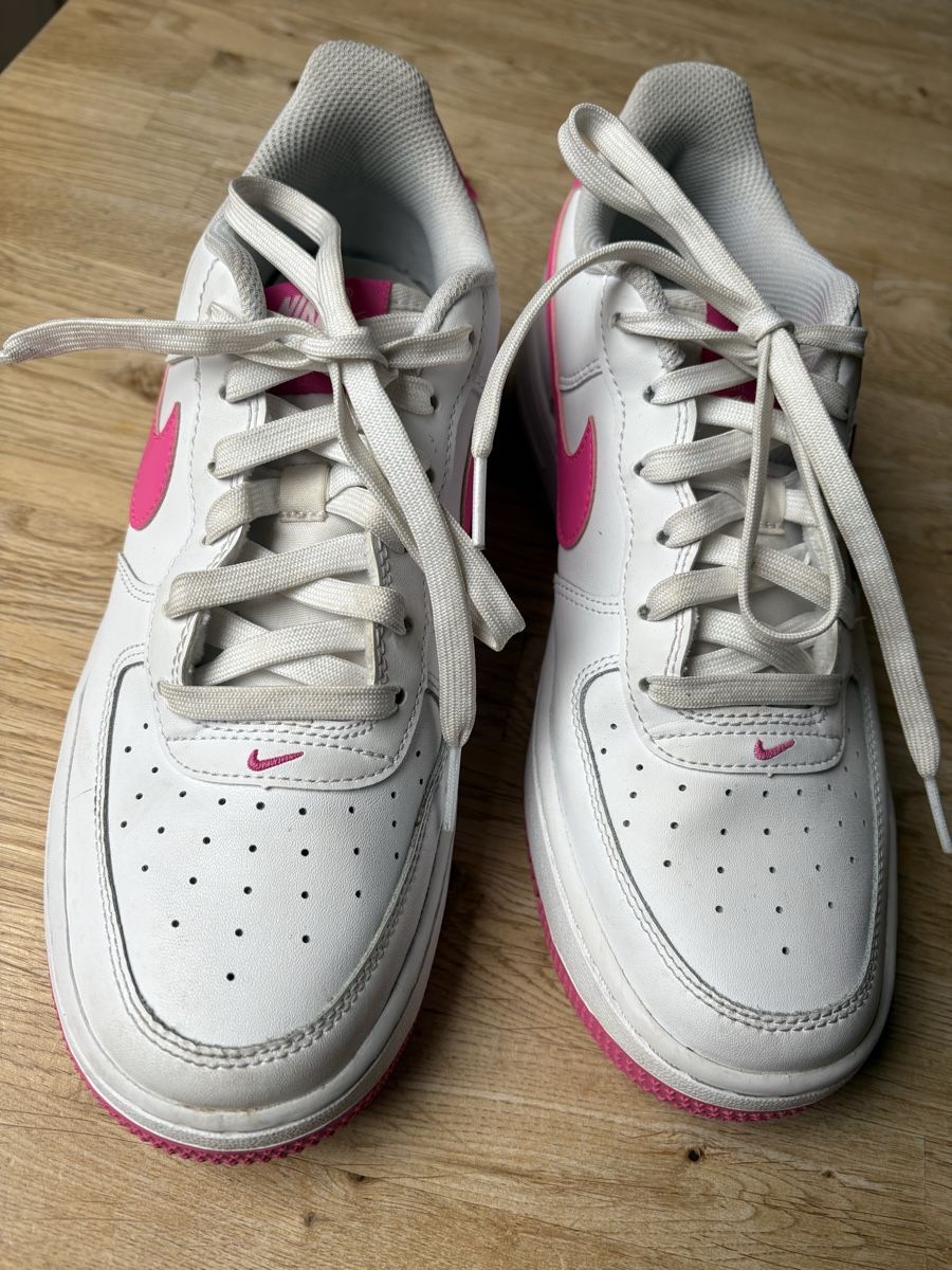 Nike Damenschuhe: NIKE Air Force 1 – Gebraucht aus Hagenwil von Sarina07