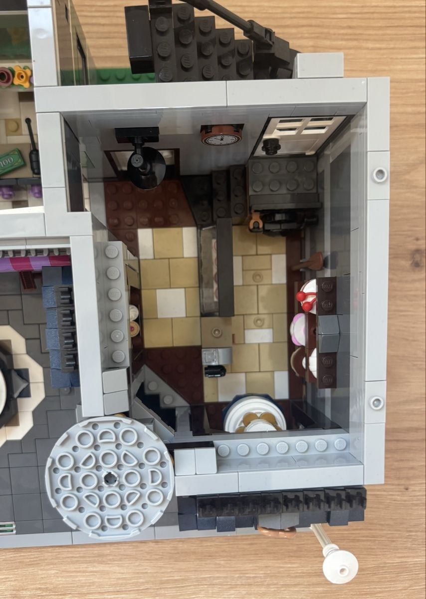 Lego Jeux de construction: LEGO Creator Stadtleben 10255 – D'occasion à Bremgarten AG par fabhub 6
