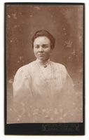 Fotografie H. Grau, Zug, Junge hübsche 