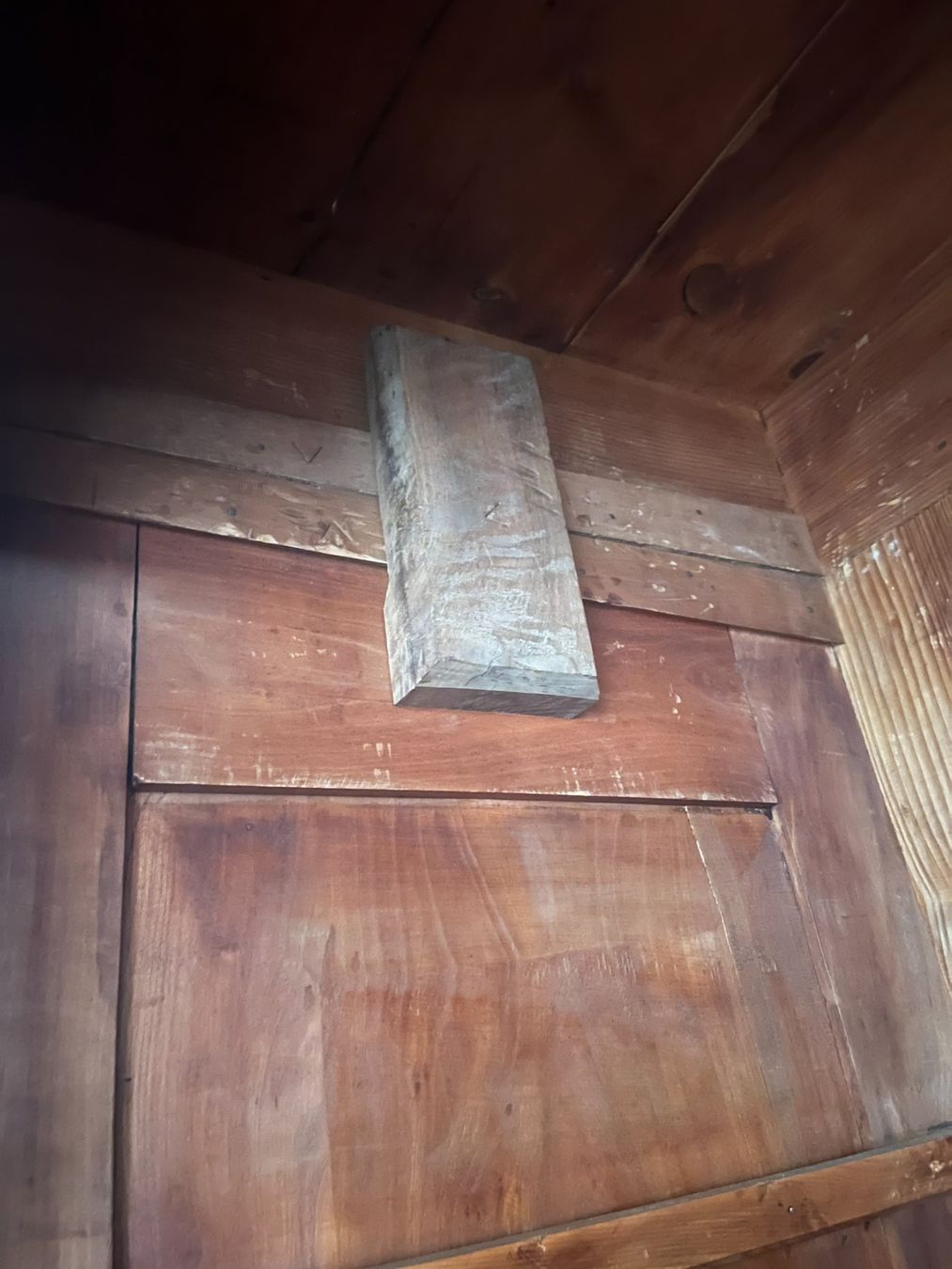 Armadi: Wunderschöner Massiver Holzschrank Chriesiholz – Usato da Zürich venduto da leia12 1