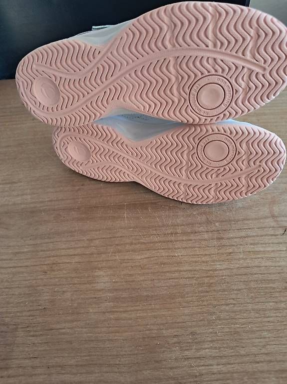 Schuhe für Mädchen: Turnschuhe Gr. 32 – Gebraucht aus Ipsach von ginko24 1