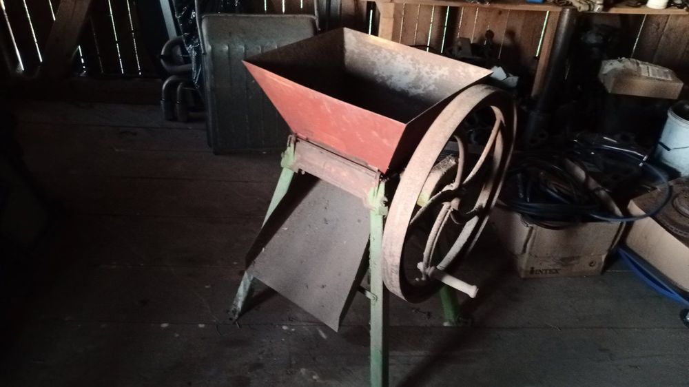 Nutztier-Fütterungszubehör Futterstampfer Rübenhäcksler Kartoffelstampfer Stampfer für Hackfrüchte mit Stiel 110cm Preis ab 13,50 € (21.02.2025). Jetzt kaufen