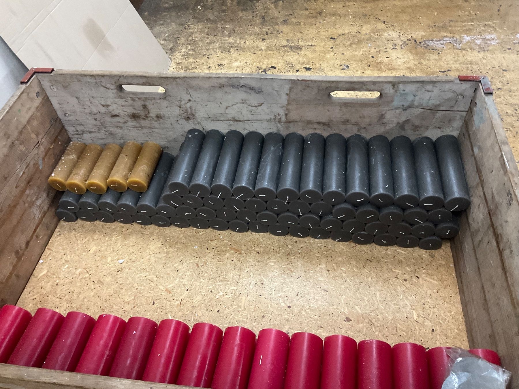 Candele: 320 Posten Raureifkerzen aus Liquidation – Usato da Derendingen venduto da Meisterstuecke 1