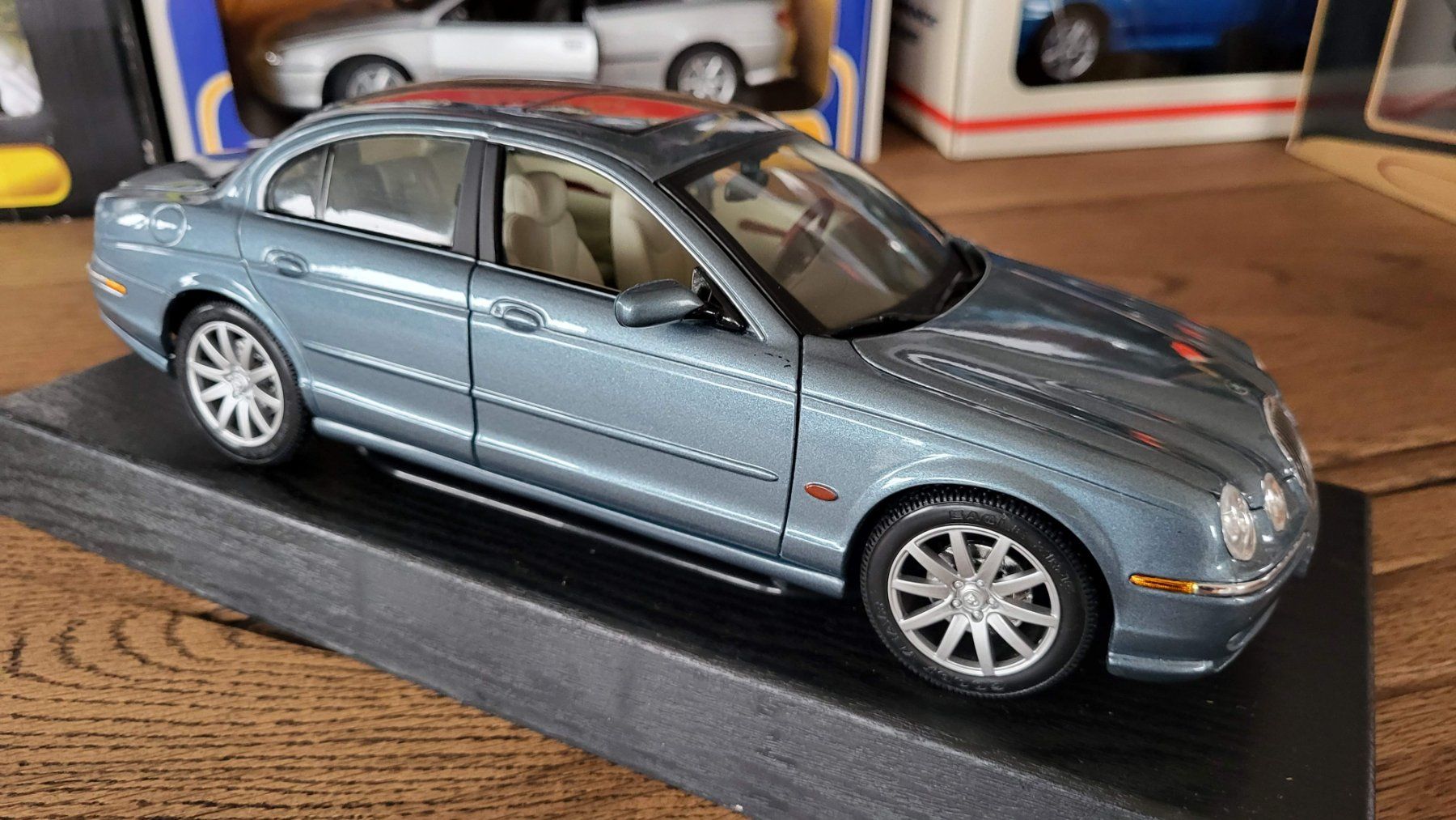 Maisto Voitures modèles: Jaguar S-Type 1999 1:18 Maisto – D'occasion à Rothrist par Juana5 2