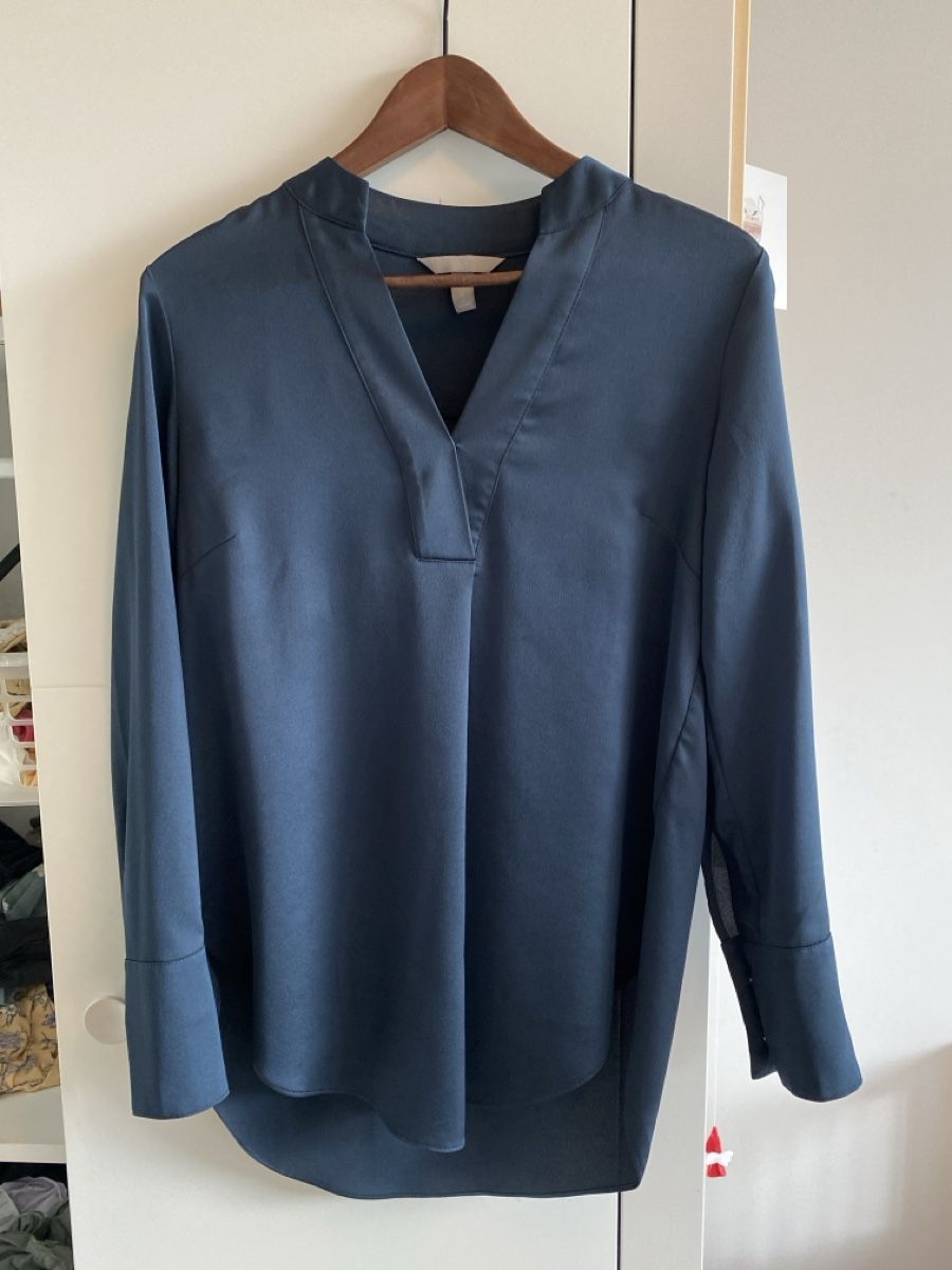 H&M Chemisiers: Schlupfbluse blau Gr. 34, eher Gr. 36 – D'occasion à Kriens par aloha19