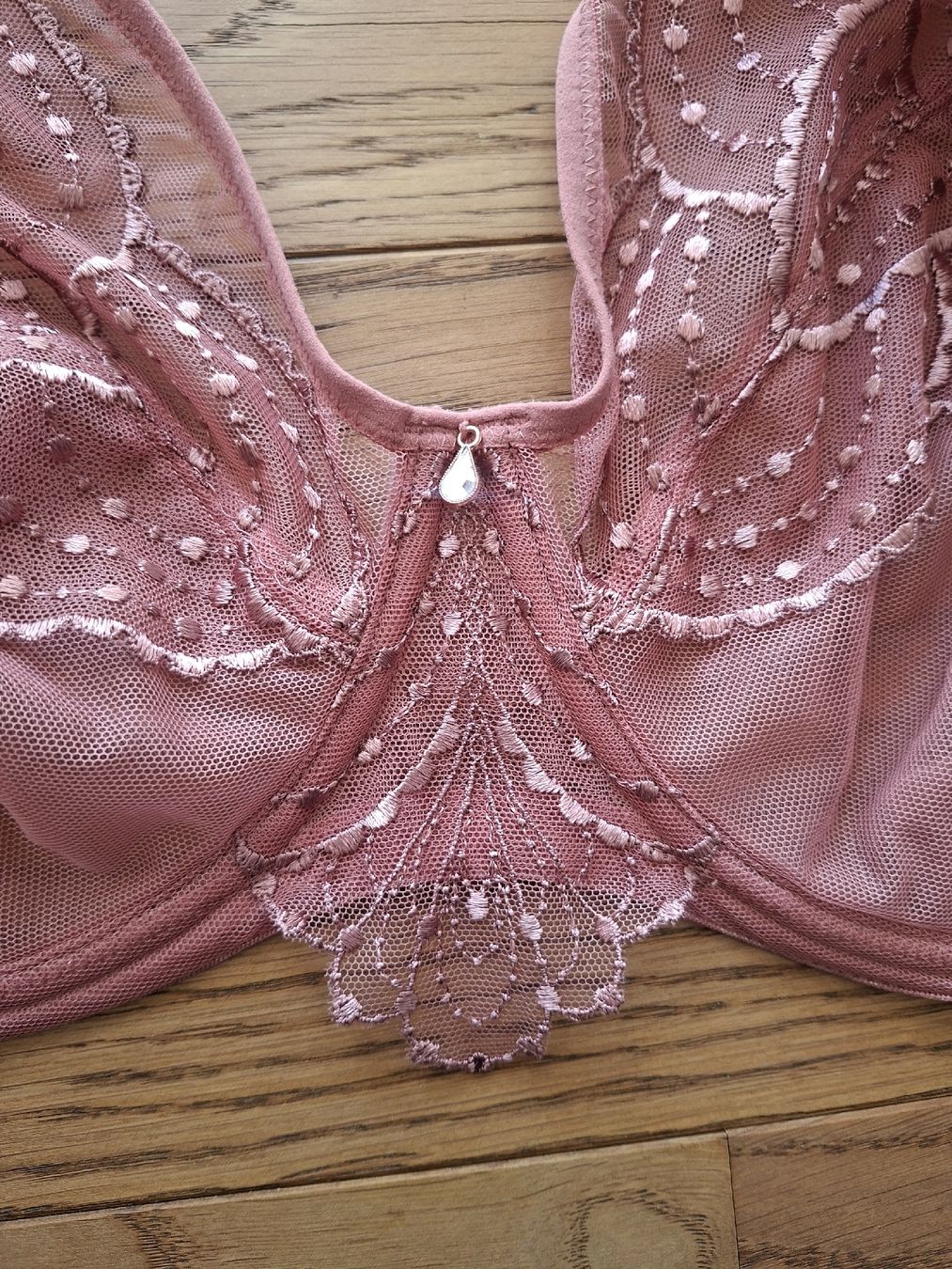 Altra biancheria intima: 80L Elomi Priya BH – Usato da Oberengstringen venduto da Kimchimon 1
