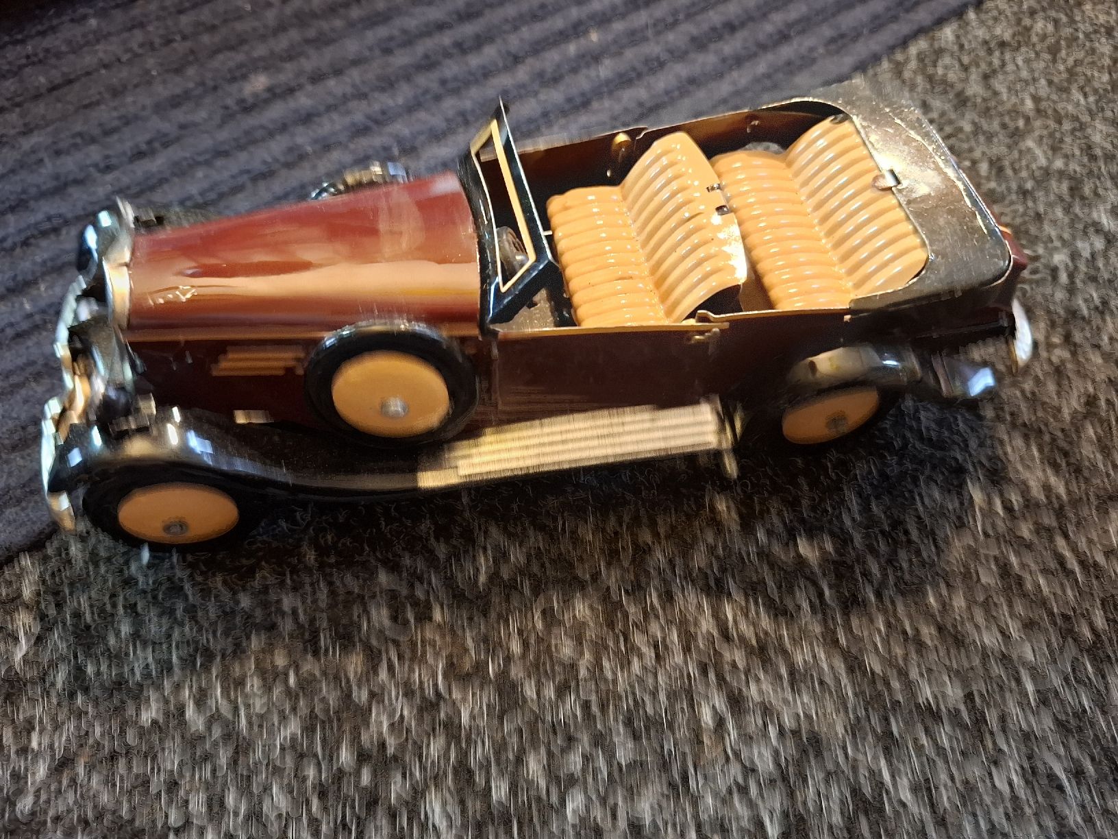Kit di modellismo & Modellini statici: 2 Modellini in latta – Usato da Motto Blenio venduto da Vigio 5