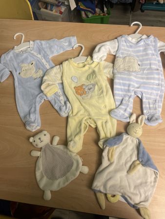 3 neuwertige C&A Plüsch Pyjamas Gr.50