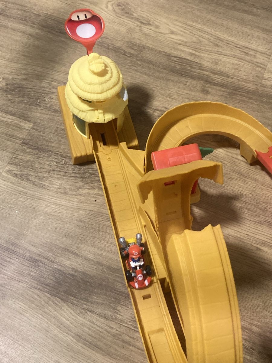 Hot Wheels Piste: Mario Kart Hot Wheels Bahn – Usato da gretzenbach venduto da mic_cvj6 2