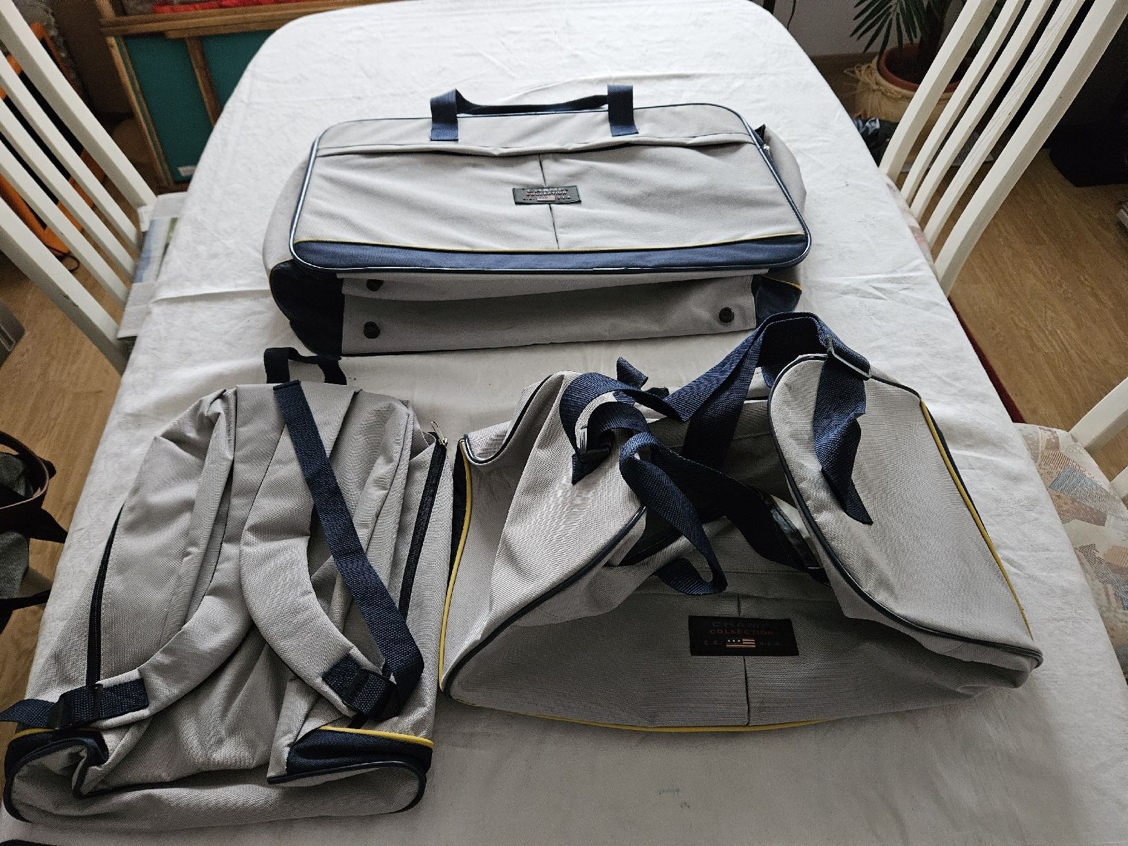 Borse: 3er-Set Reisetaschen hellgrau/blau – Usato da Wädenswil venduto da Jsi.Z01 6