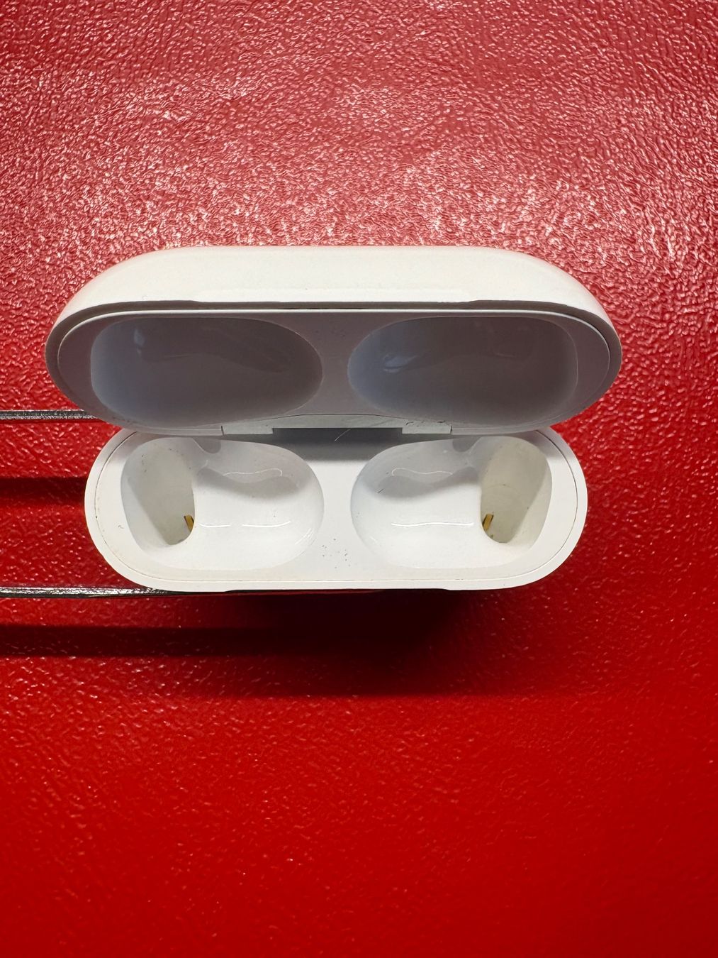 Apple Caricabatterie: Apple AirPods Pro 1 charging case (A2190). – Usato da Lausanne venduto da sil_2dxk 3