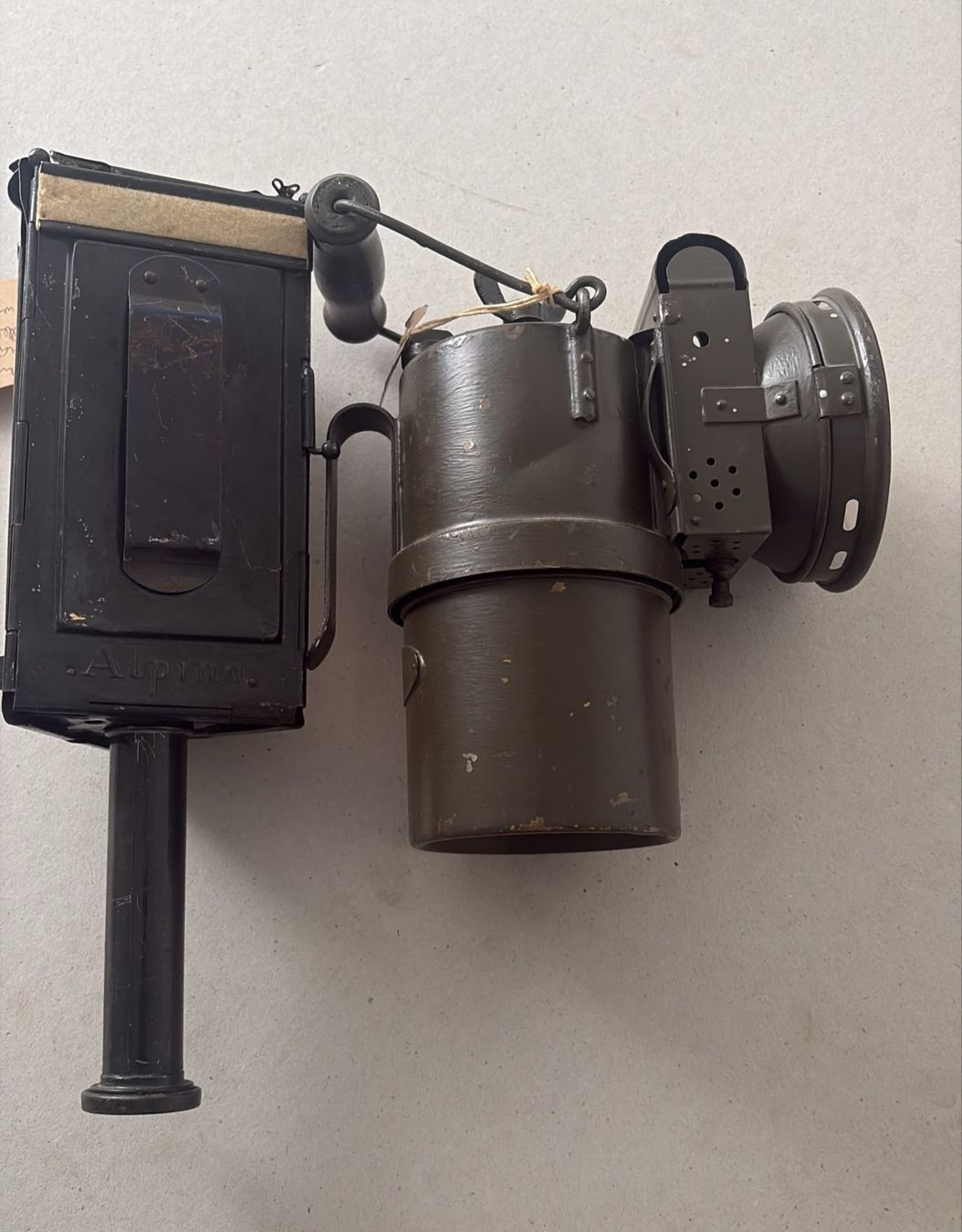 Schweizer Armee Lampade: militärische Lampen 1906 / 1926 – Difettoso da Wangen b. Olten venduto da Hba2 2