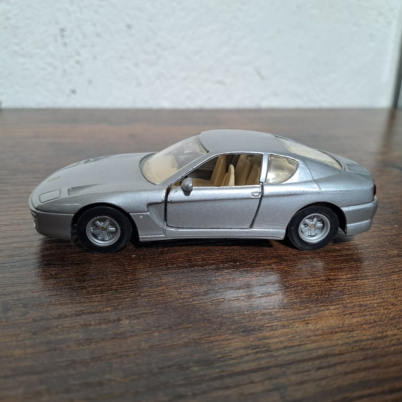Maisto Modellini d'auto: Ferrari 456 GT 1/39 silber – Usato da Bertschikon Gossau venduto da Singeruwe