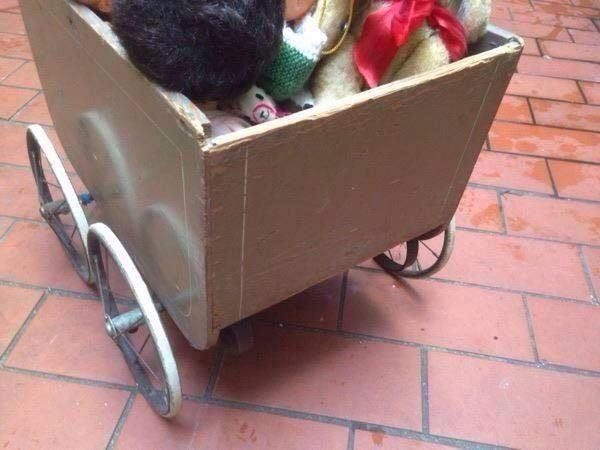 Carrozzine per bambole: Antike Kinder / Puppenwageli – Usato da Schaffhausen venduto da vintageville 3