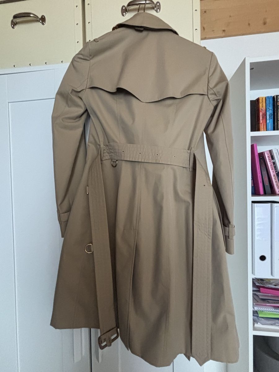 Burberry Mäntel: Burberry trench coat, never worn – Neu (gemäss Beschreibung) aus Cham von helike 1