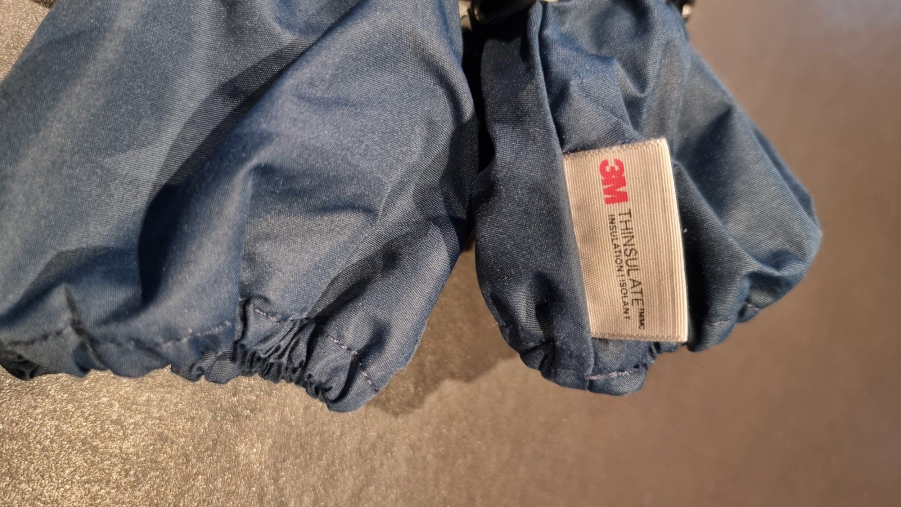 H&M Gants: Winterhandschuhe/ Fäustlinge, 110/116 – D'occasion à Buttikon SZ par Limo180 2