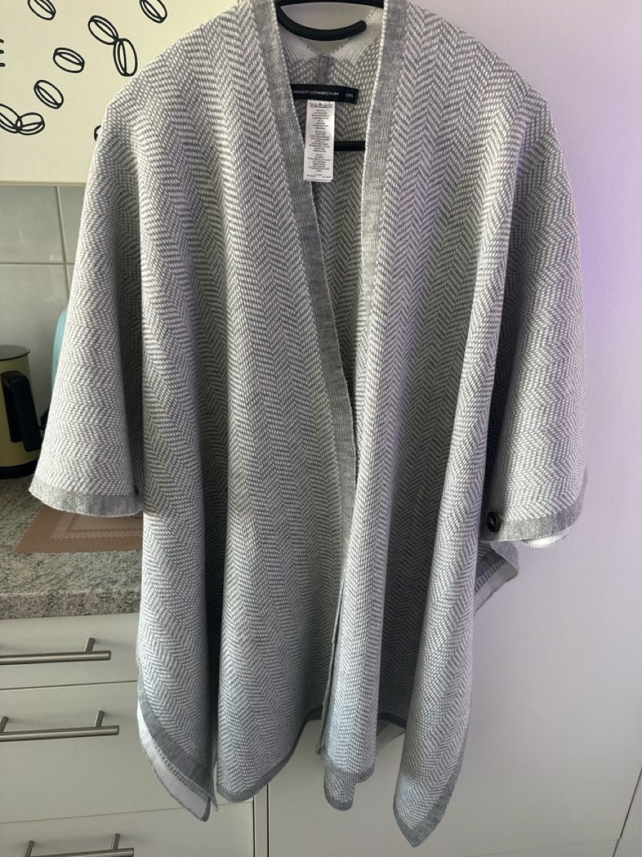 Altro in Moda donna: French Connection Poncho, Grau, One Size, Herbst – Nuovo (secondo la descrizione) da Basel venduto da ros_sb8c