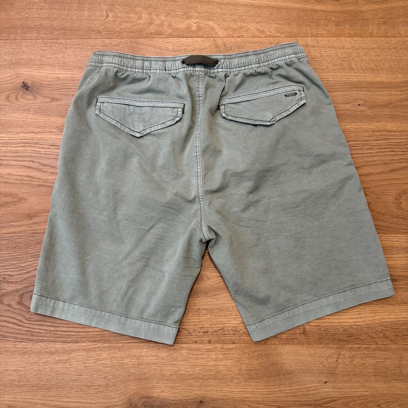 Carhartt Jeans: Indicode Herren Stoff Shorts Grösse M grün – Gebraucht aus Balzers von dassandro 1