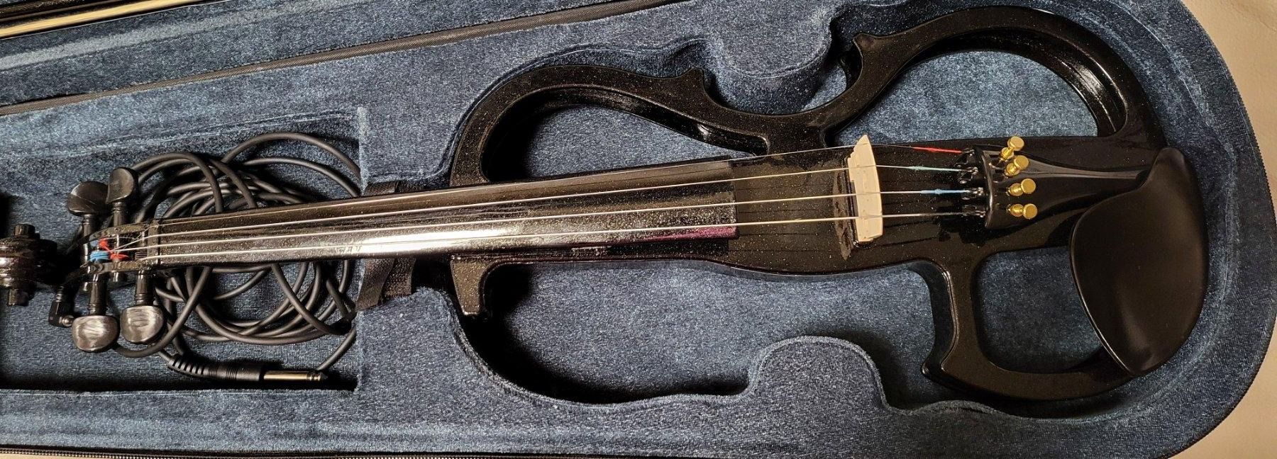 Strumenti musicali: E-Geige mit Koffer, gute Zustand! – Usato da Konolfingen venduto da noie 3
