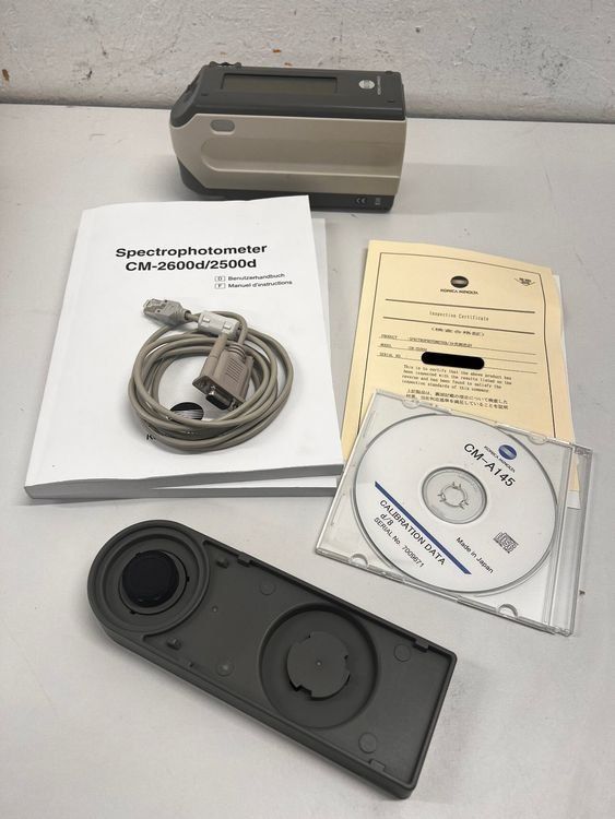 Accessori da laboratorio: Minolta Spectrophotometer CM-2500D – Usato da Niederdorf venduto da LeptonAG_Labor 1