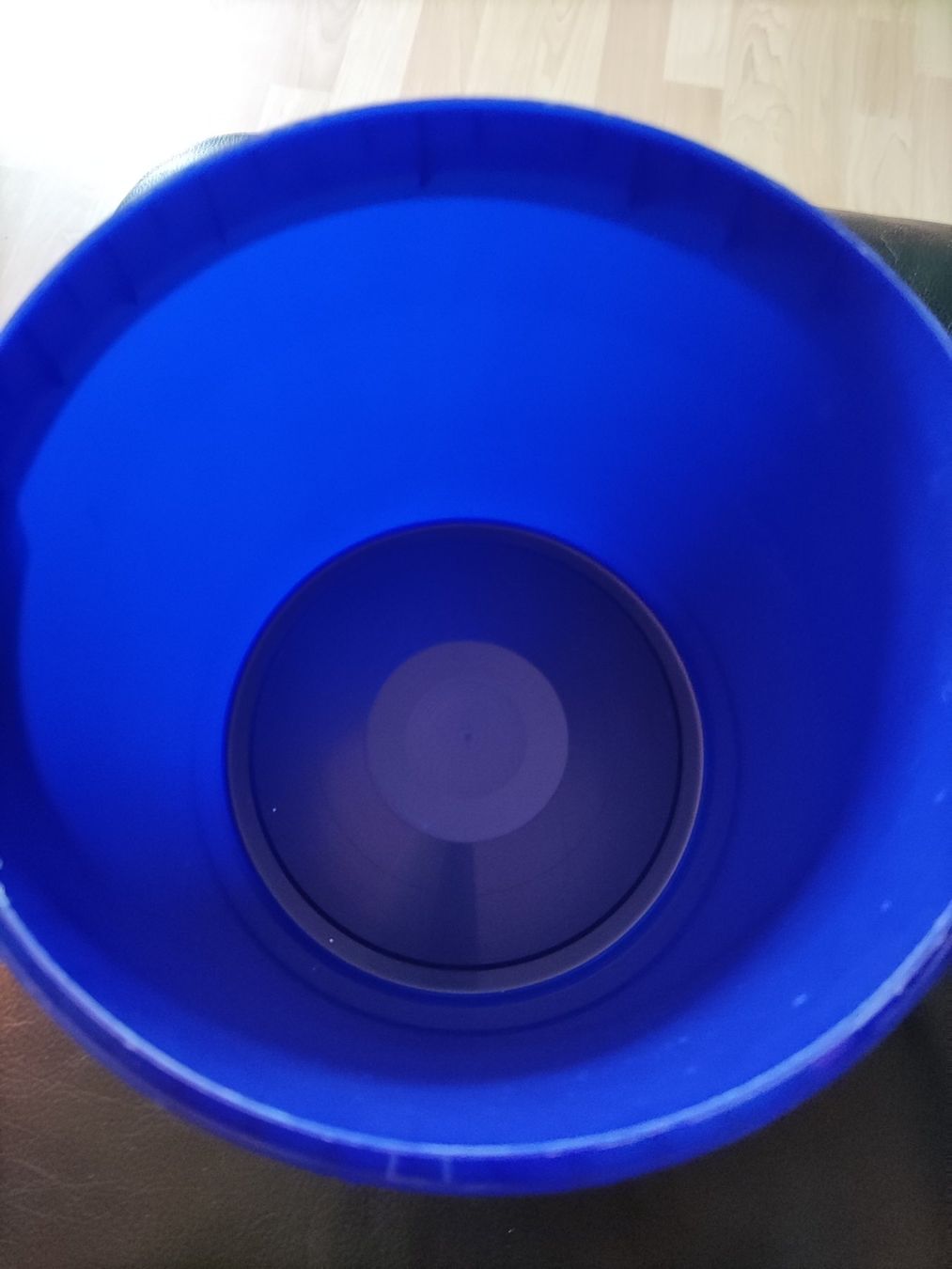 Contenitori & Simili: Blauer Lebensmittel Kübel, Eimer mit Deckel 3 Liter – Usato da Spreitenbach venduto da lucius2024 1