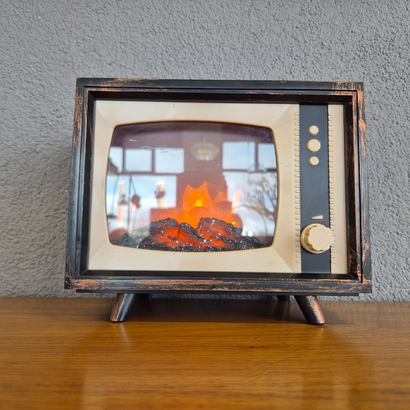 Cheminée: LED Mini Kamin 'Vintage TV' Flammeneffekt Deco Kamin – D'occasion à Nottwil par Wondewa-Shop 7