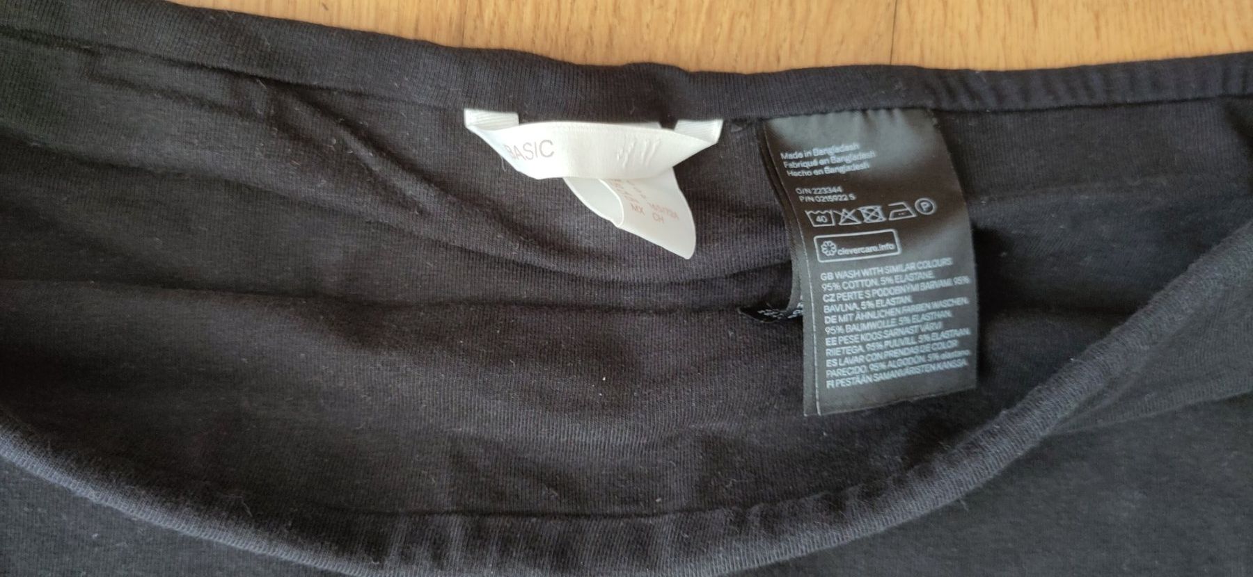 H&M Röcke: 2 Röcke schwarz Grösse S H&M Basic guter Zustand – Gebraucht aus Wil SG von crxschildi 2