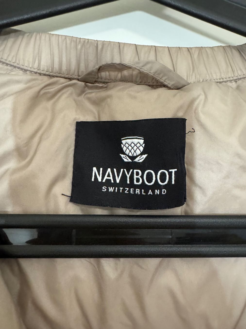 Navyboot Giacche: Navyboot Switzerland Down Jacket, Size L, Beige Colour – Usato da Winterthur venduto da zllop 1