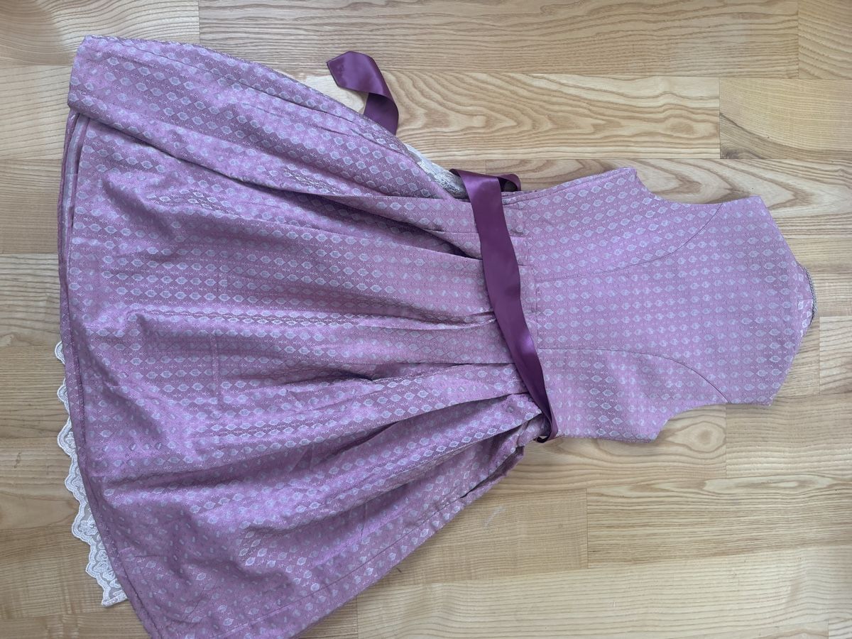 Vestiti: Dirndl Kleid pink Grösse 38 mit Spitze – Usato da Therwil venduto da massimo_gino 1
