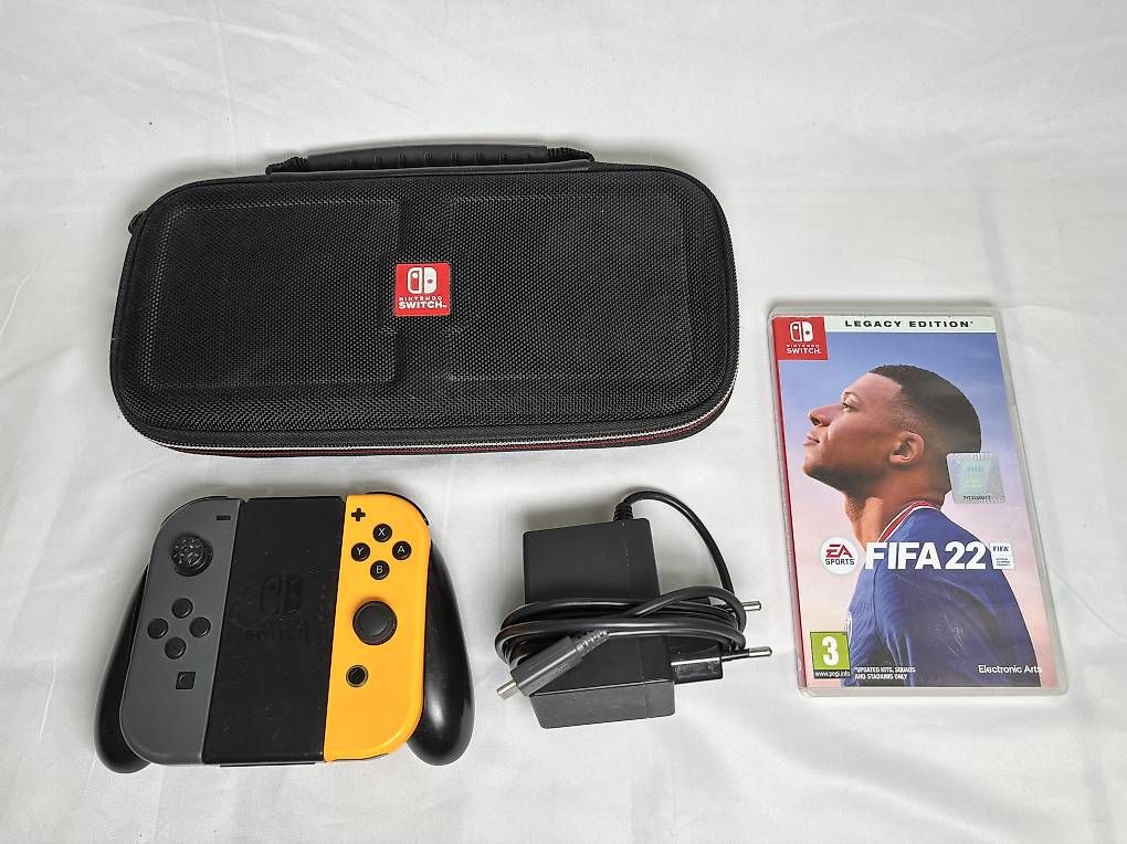 Nintendo Console: Nintendo Switch Console | Accessori + FIFA 22 – Usato da Gordola venduto da kar_gy5g 8