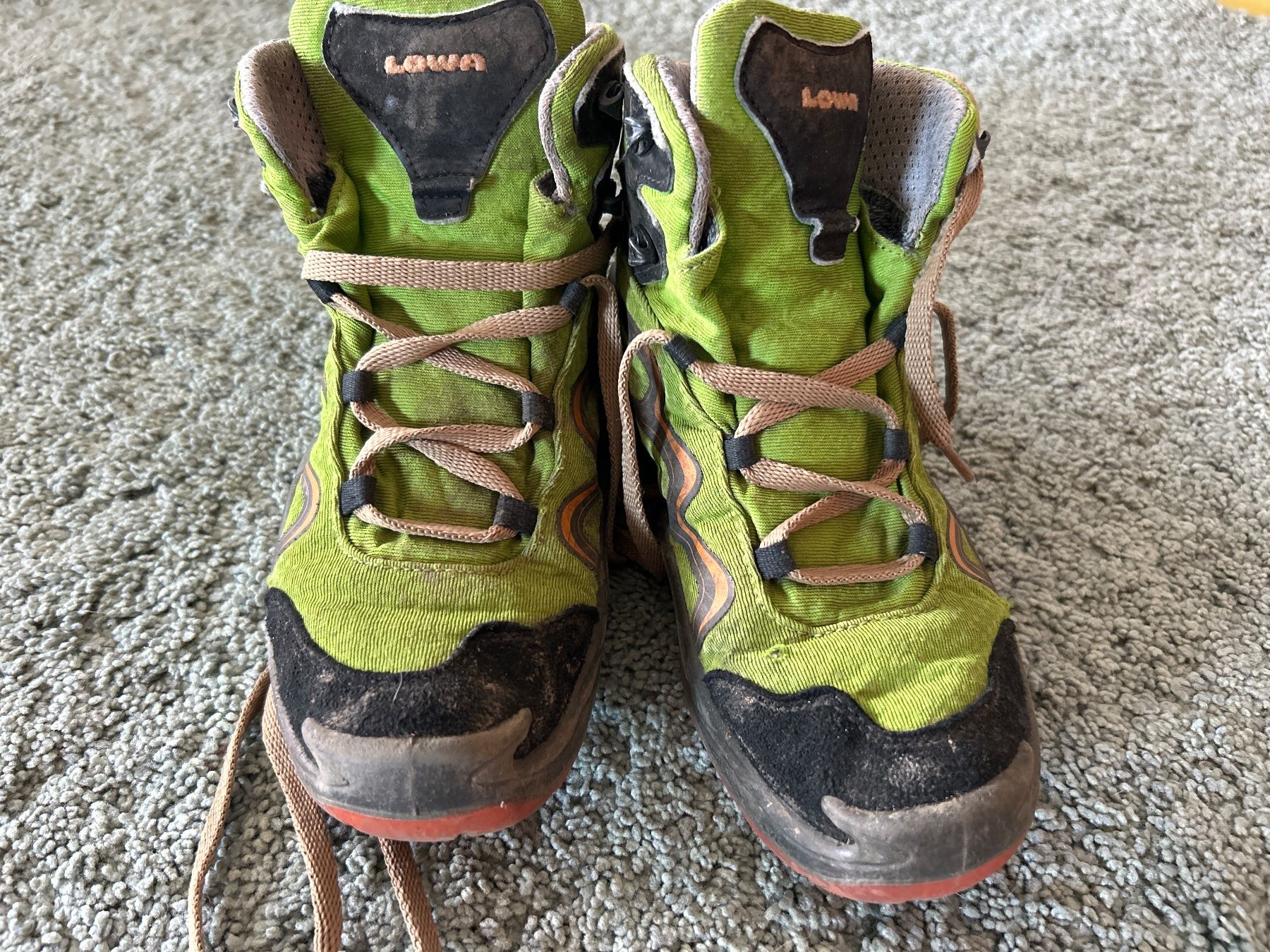 Lowa Schuhe für Jungen: Lowa gr.36 – Gebraucht aus Biel/Bienne von Laurencemathys 1