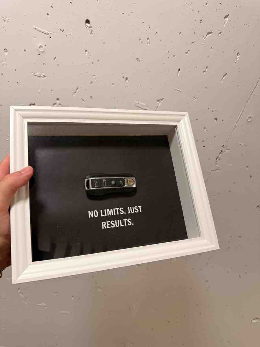 Porte-clés: Cadre décoratif avec porte-clés et citation – D'occasion à Bossonnens par per_5mgn