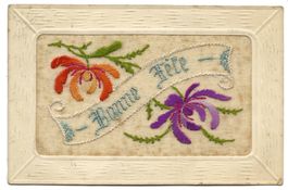 Seidenkarte - gestickt - Bonne Fête - Blumen - um 1915
