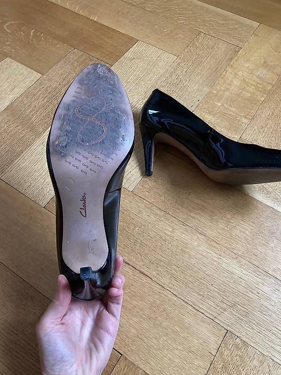 Chaussures femmes: Escarpins vernis Clarks – D'occasion à Lausanne par ste_6cmk 2