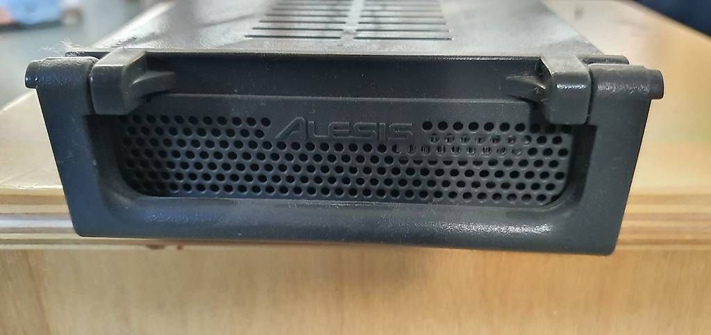 Enregistreurs: Alesis HD24 ADAT, Caddy mit harddisk – D'occasion à nusshof par gkch 2