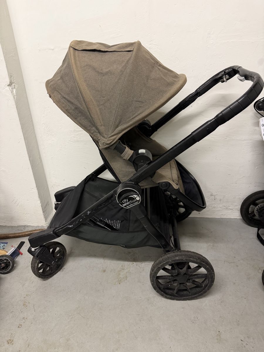 Baby Jogger Carrozzine: Zwillingskinderwagen – Usato da Unterentfelden venduto da van_m8g7 2