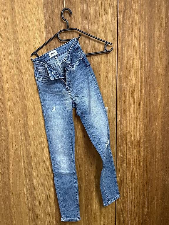 Only Pantaloni: Jeanshose – Usato da Gais venduto da T_iziana
