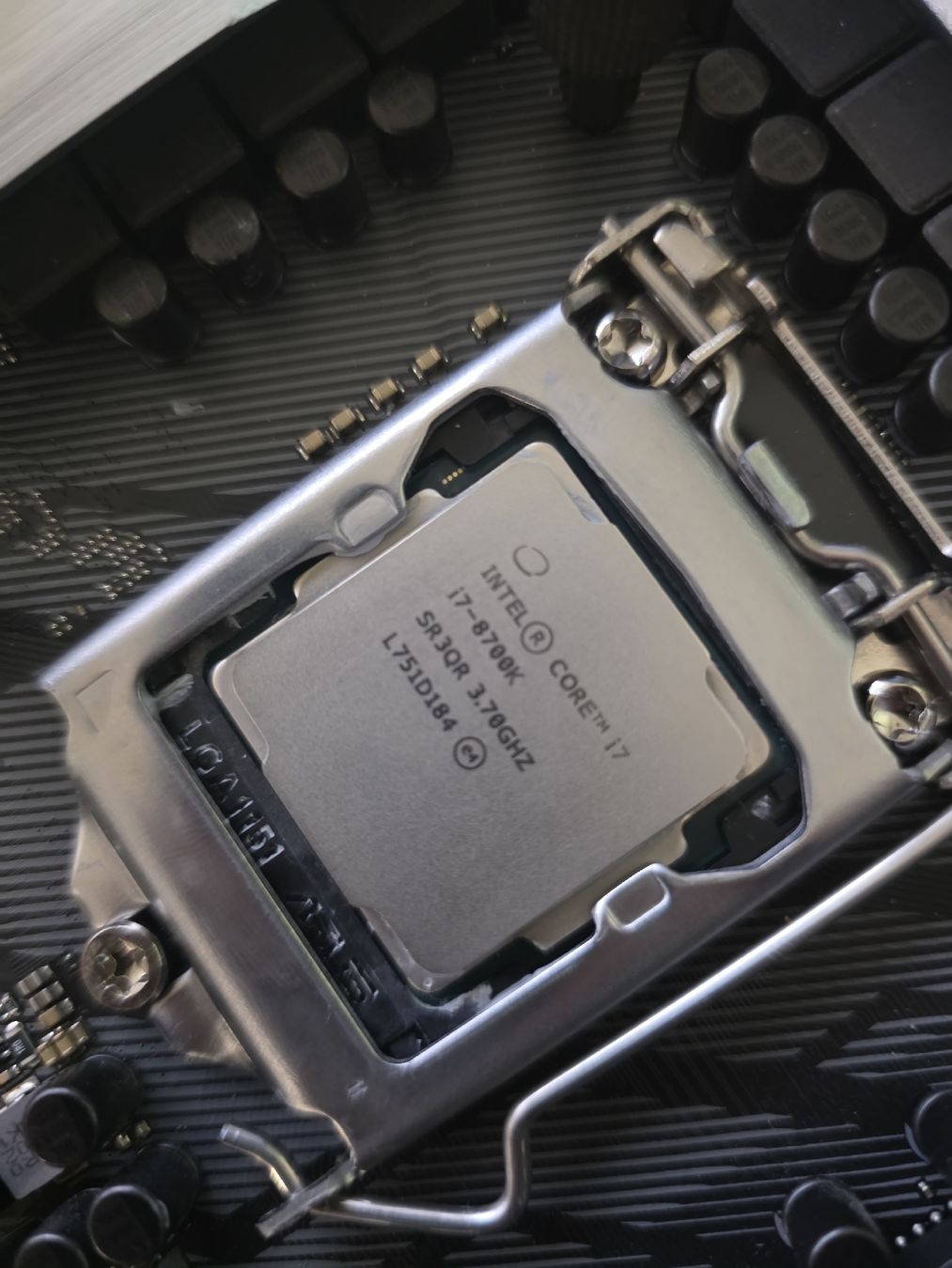 Intel PC: Intel i7 8700k – Usato da St. Gallen venduto da vas_y8ln