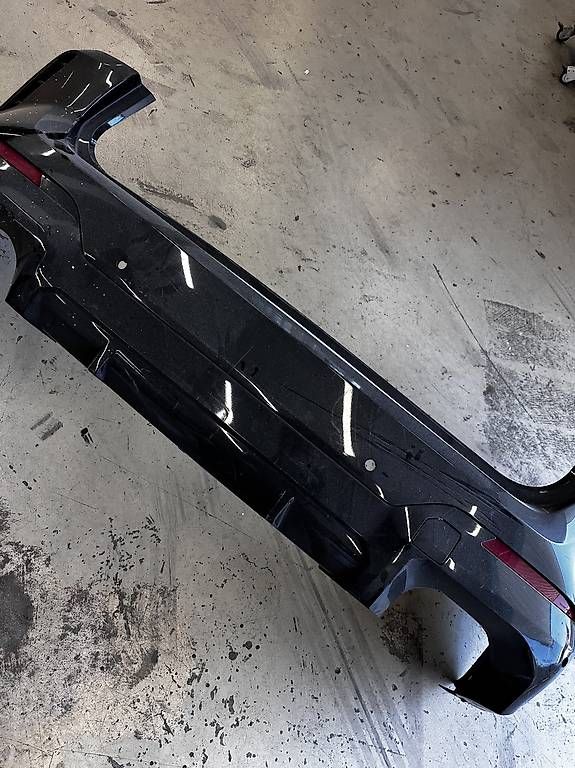 BMW Tutti pezzi di ricambio auto: BMW G45 X3 Stossstange hinten – Usato da Dielsdorf venduto da Ahujet46 2