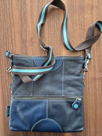 Gabs Umhängetasche Leder Farbe Blau Damen neuwertig