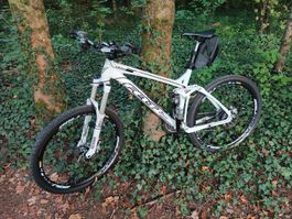 Mountainbike FELT weiss gebraucht