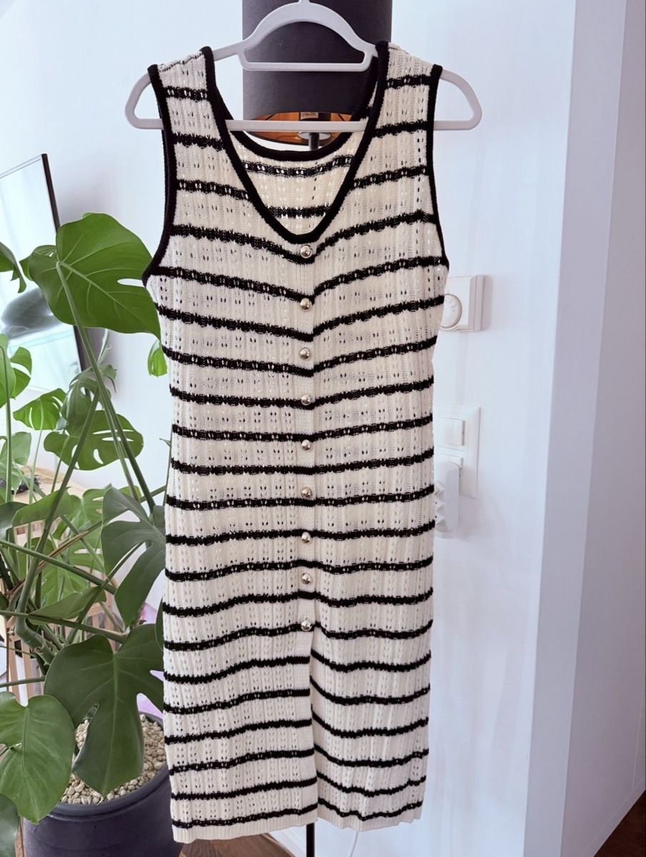 Vestiti: Kleid – Nuovo (secondo la descrizione) da Dietikon venduto da tsela77