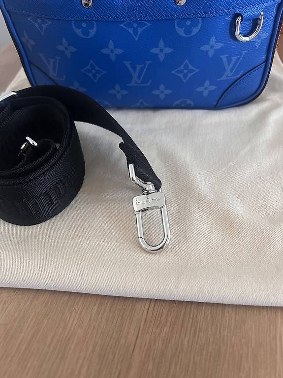 Louis Vuitton Borse: Louis Vuitton Alpha Messenger – Nuovo (secondo la descrizione) da St. Gallen venduto da nightrider96 1
