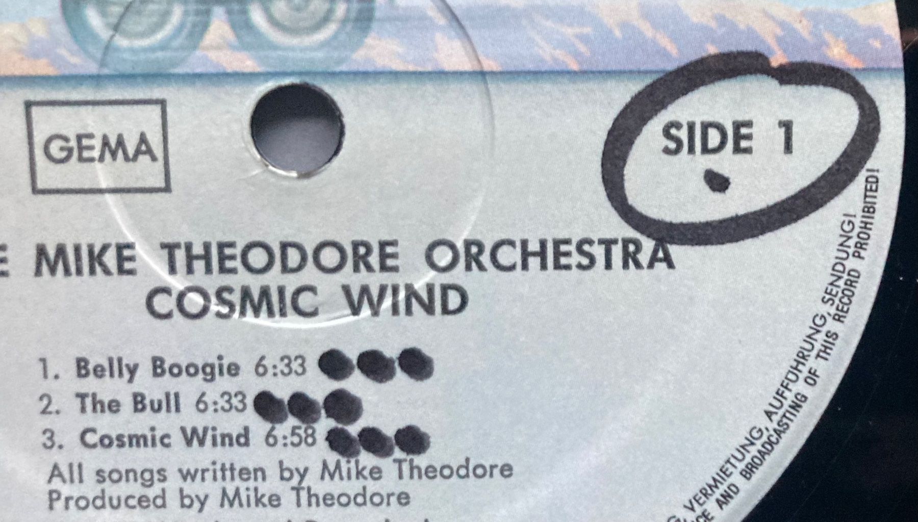 Dischi in vinile: THE MIKE THEODORE ORCHESTRA - COSMIC WIND – Usato da Poliez-Pittet venduto da Newtown-Records 4
