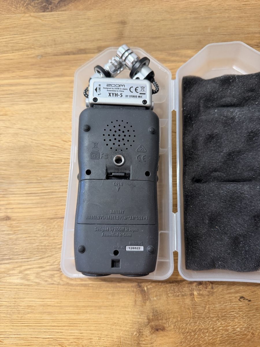 Zoom Registratori: Zoom H5 Handy Recorder XYH-5 – Usato da Unterentfelden venduto da Cxcxxxx 2
