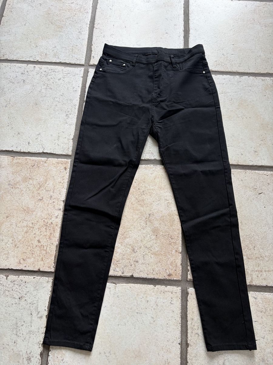Pantaloni: Pantalon noir  – Usato da Courcelon venduto da odi_9mjv 2