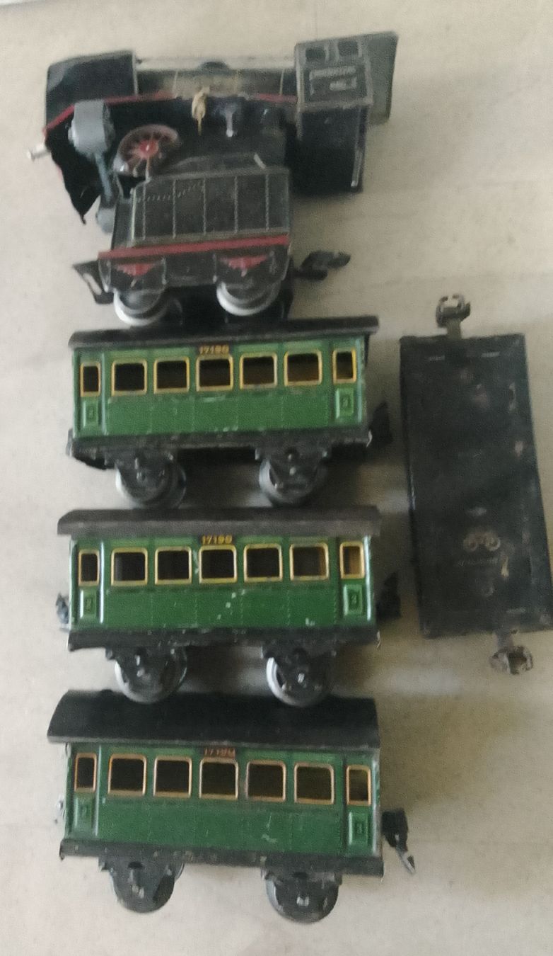 Märklin Modelleisenbahnen: Alte Märklin-Bahn  – Defekt aus Winterthur von bru_cws8 1