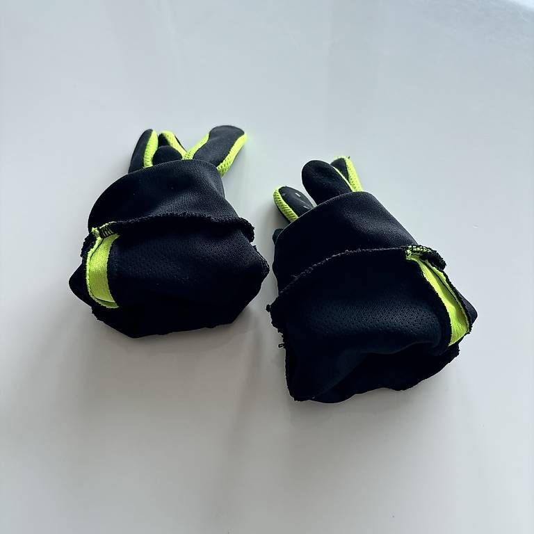 Nike Altri accessori da uomo: Kostenlos Versand / Handschuhe - NIKE - G: L – Usato da Davos Platz venduto da Davos.SB 3