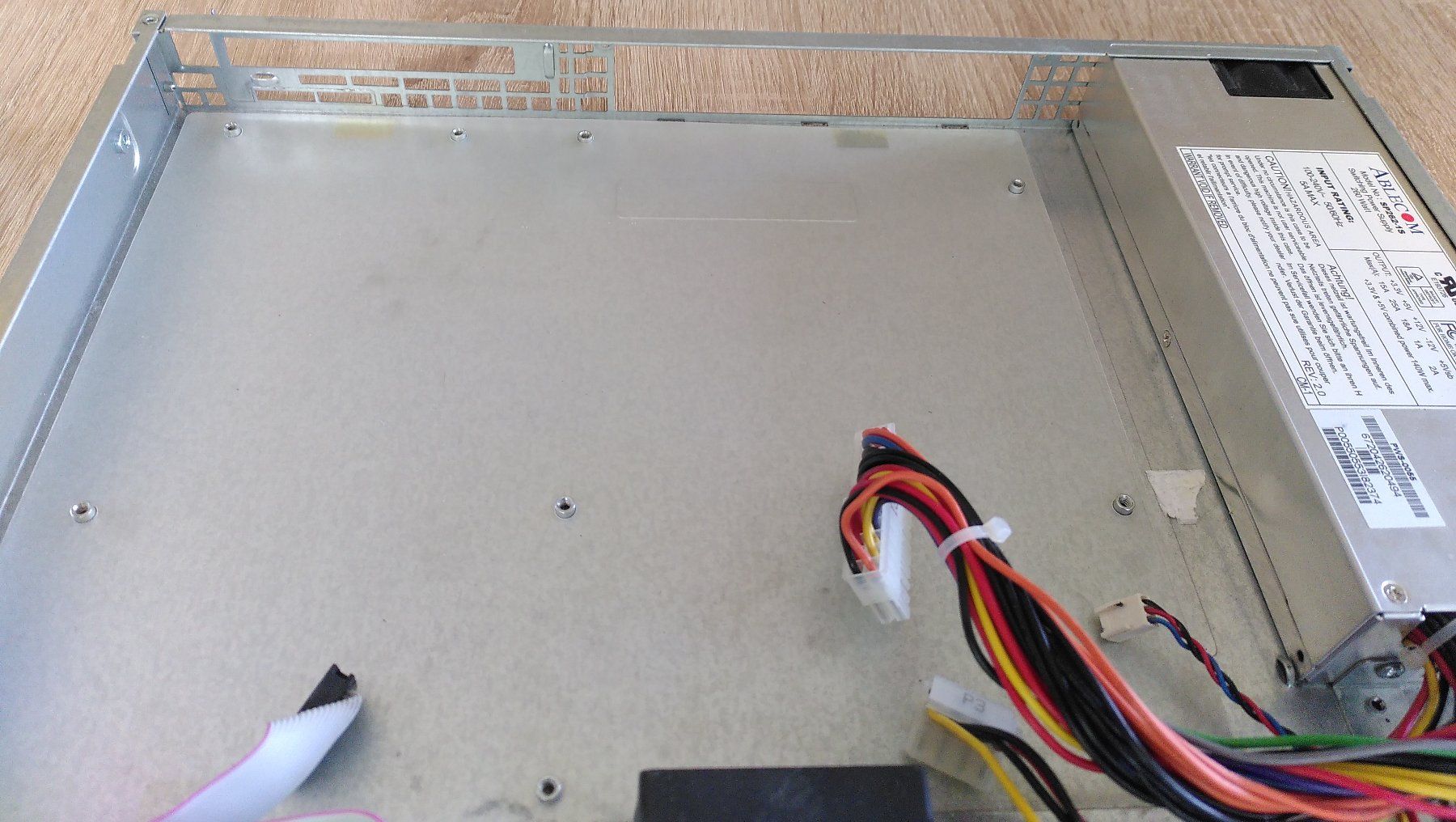 Server: Servergehäuse 1U mATX Pyramid inkl Netzteil 260W – Usato da Worb venduto da minzobst 3